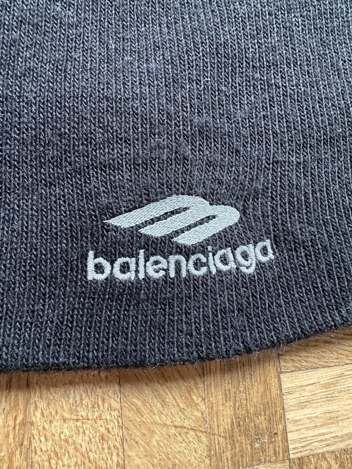 Balenciaga Logo Beanie — photo 3