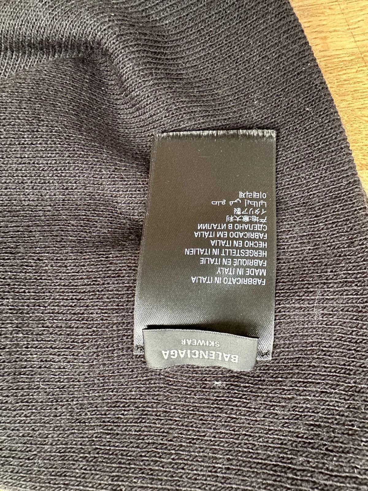 Balenciaga Logo Beanie — photo 4